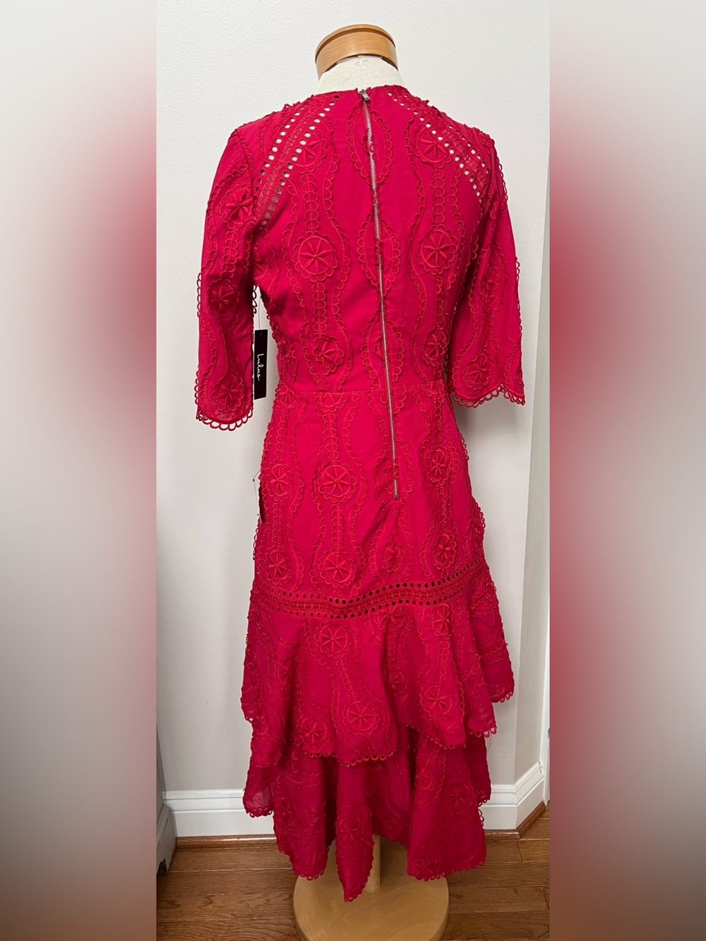 Lulu’s By The Vineyard Red Embroidered Lace Ruffle Midi Dress NWT Medium - Picture 4 of 8